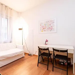 https://porta-venezia-flat.italymilanhotels.net