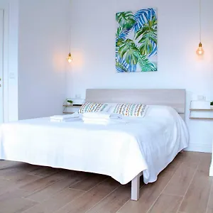 https://casa-fabiana-naples.hotels-amalfi.com
