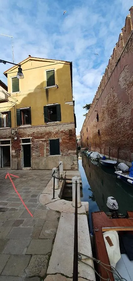 Ca' Venice Canal View Apartment